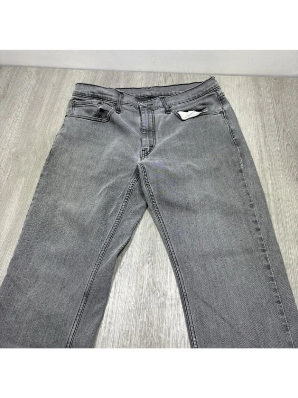LEVIS 559 Men’s Relaxed Gray Straight Leg Jeans Size 34x32